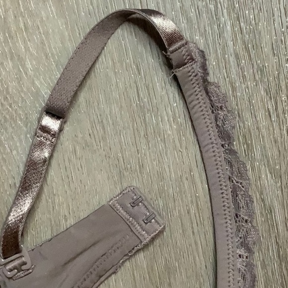 32C Calvin Klein Taupe Bra - never worn - Picture 5 of 6
